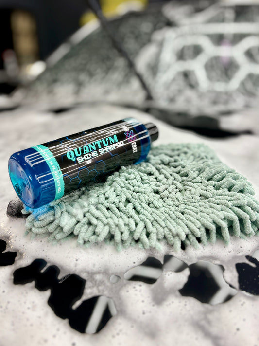 Vehicle Wash mitt with Quantum Shine Shampoo Bottle